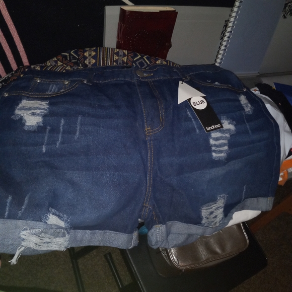 Jean shorts - Picture 1 of 4